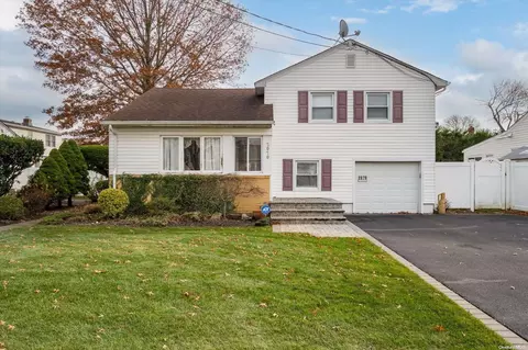 2070 Shoreham Way, Merrick, NY 11566