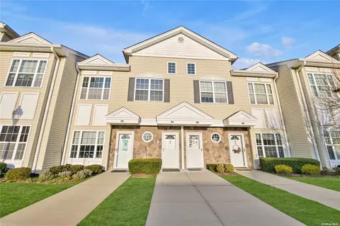 281 Spring Dr #281, East Meadow, NY 11554