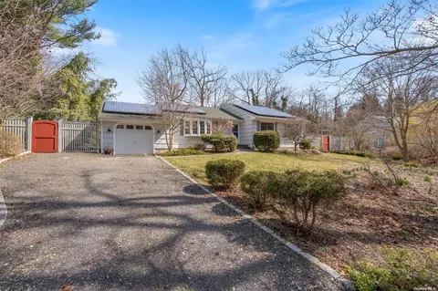 55 Highland Down, Shoreham, NY 11786