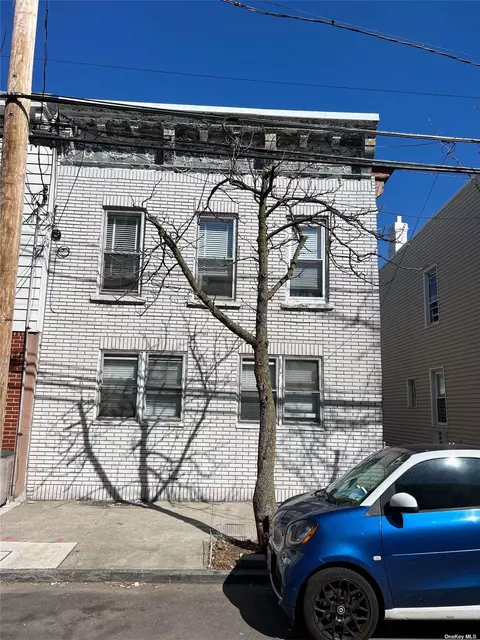 60-31 56th Rd, Maspeth, NY 11378