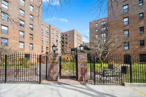 10515 66th Rd #1D, Forest Hills, NY 11375