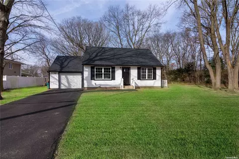 142 Walter Ave, Hauppauge, NY 11788