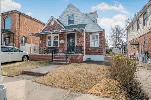254-12 84th Rd, Floral Park, NY 11001