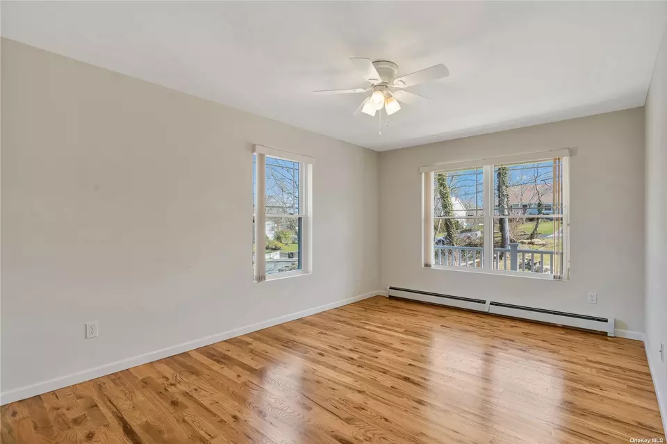 569 Boxwood Dr C, Shirley, NY 11967 33 Photos Movoto