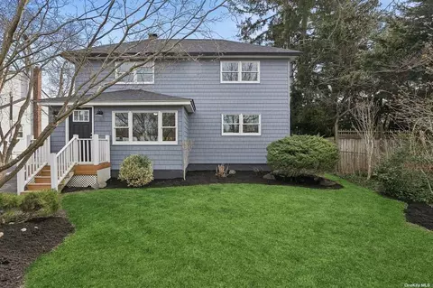 22 Wall St, East Islip, NY 11730