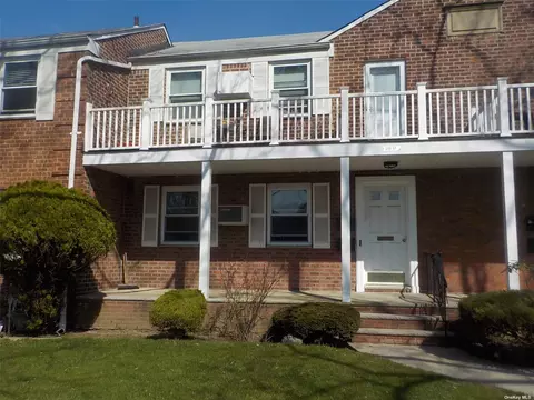 255-37 75th Ave #1ST, Glen Oaks, NY 11004