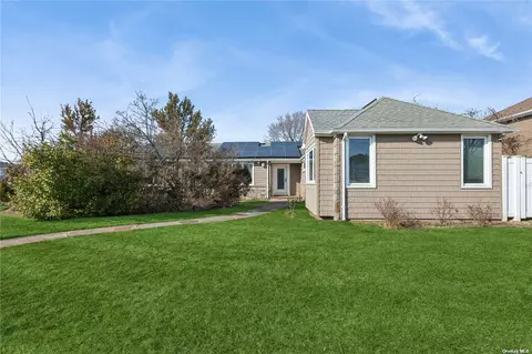 704 Franklin Blvd, Long Beach, NY 11561
