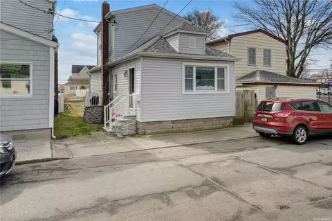 14 E 9th Rd, Broad Channel, NY 11693