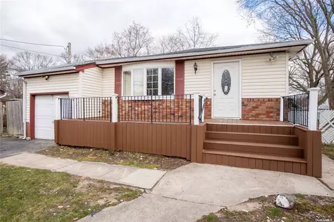 1127 Bay Shore Ave # A, Bay Shore, NY 11706