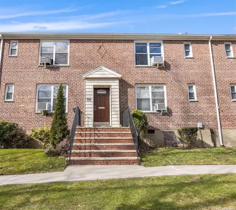 35-24 205th St #273, Bayside, NY 11361