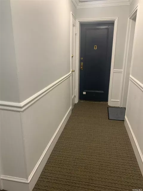 22 Mulford Pl #6F, Hempstead, NY 11550