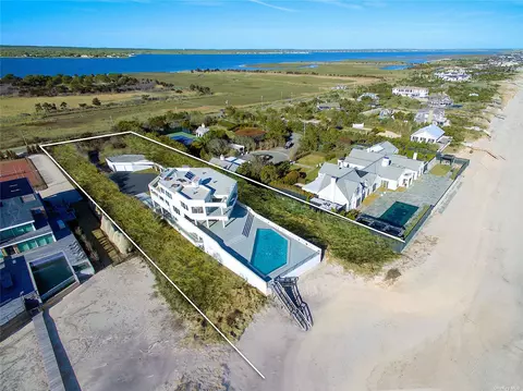 186 Dune Rd, Quogue, NY 11959