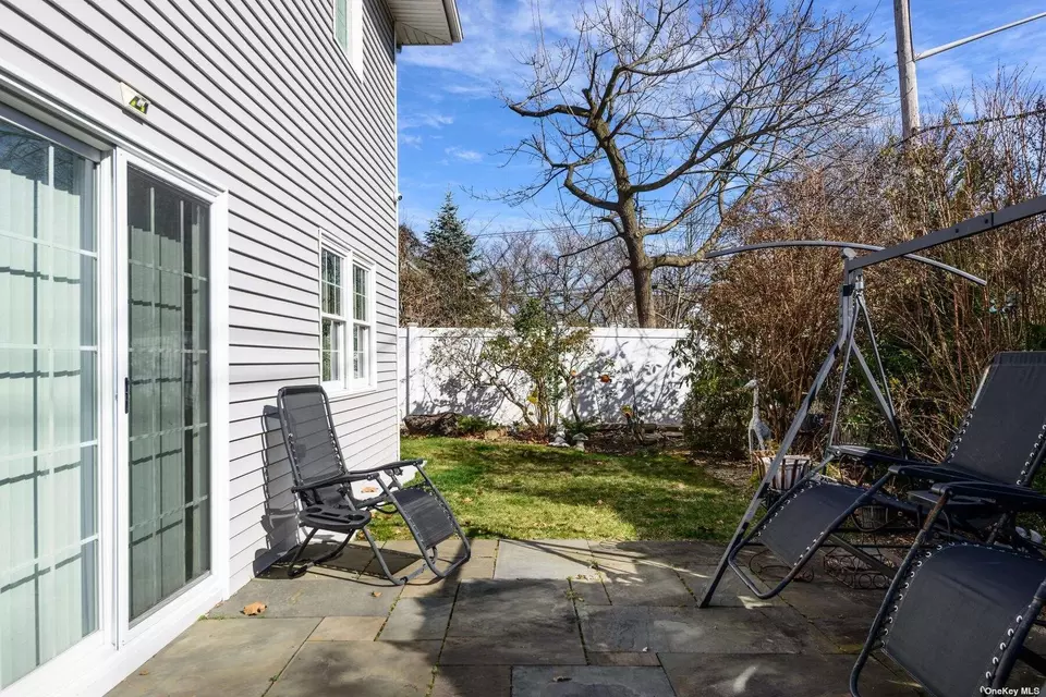 65 Muirfield Rd, Rockville Centre, NY 11570 24 Photos Movoto