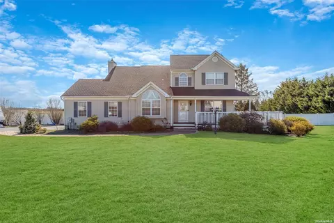 6 Simpson Gate Gate, Manorville, NY 11949
