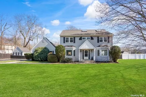 61 Wading River Randall Rd, Wading River, NY 11792