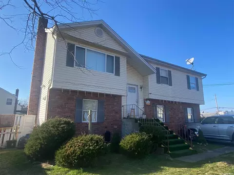 116 Albany Ave, Amityville, NY 11701