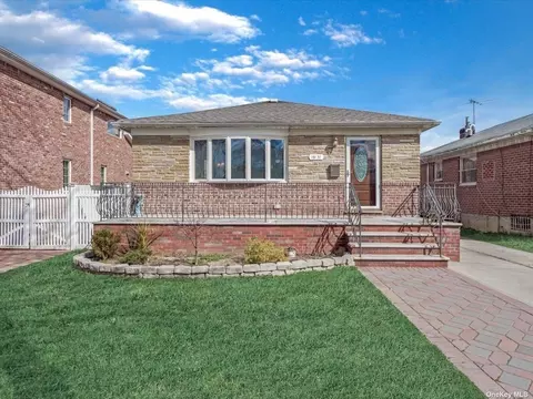 151-31 26th Ave, Flushing, NY 11354
