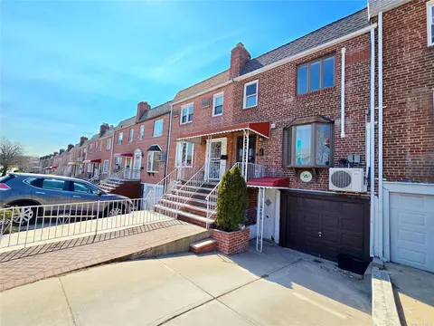 53-16 194th St, Fresh Meadows, NY 11365