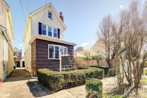36-37 201st St, Bayside, NY 11361