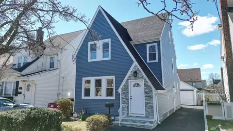 Undisclosed, Mineola, NY 11501