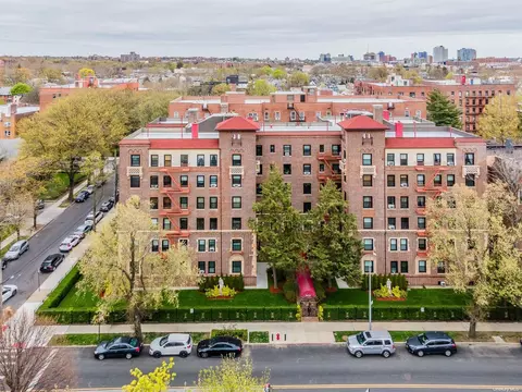 8511 Lefferts Blvd #1D, Kew Gardens, NY 11415