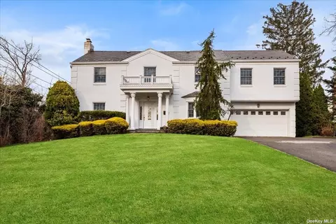 133 Castle Ridge Rd, Manhasset, NY 11030