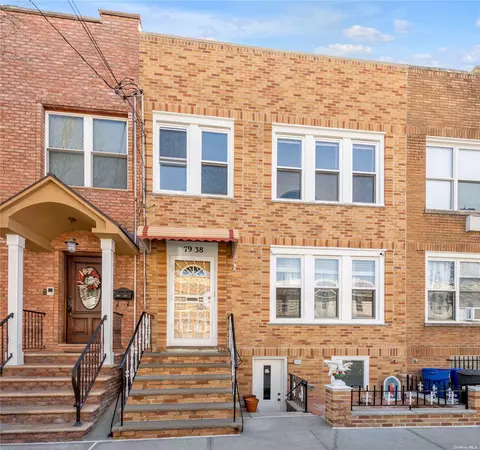79-38 68th Rd, Middle Village, NY 11379