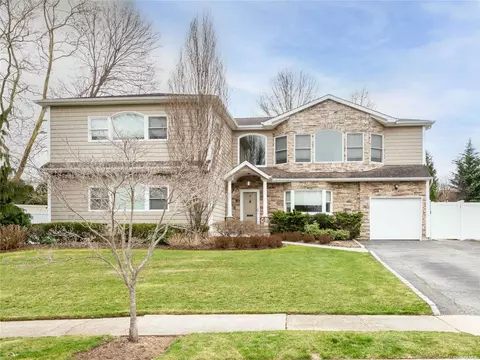 58 Ivy Dr, Jericho, NY 11753