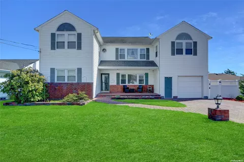 1347 Oneida Ave, North Bellmore, NY 11710