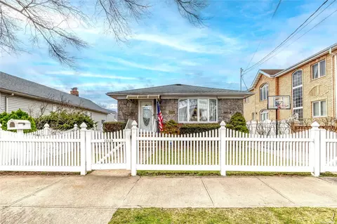 133-28 122nd Pl, South Ozone Park, NY 11420