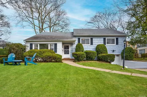 3 Beachway, Port Washington, NY 11050