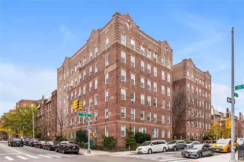 35-05 72nd St #D4, Jackson Heights, NY 11372