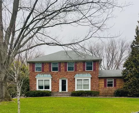 11 Walden Pl, Huntington, NY 11743