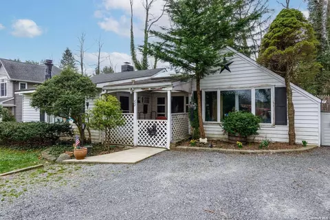 206 Southdown Rd, Huntington, NY 11743