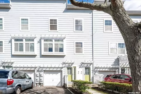242 Beach Breeze Ln, Arverne, NY 11692