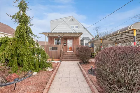 3187 Oceanside Rd, Oceanside, NY 11572