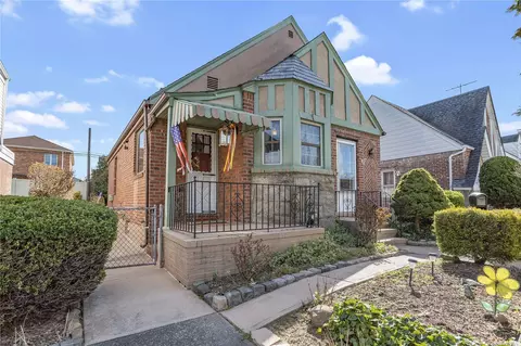 73-31 178 St, Fresh Meadows, NY 11366