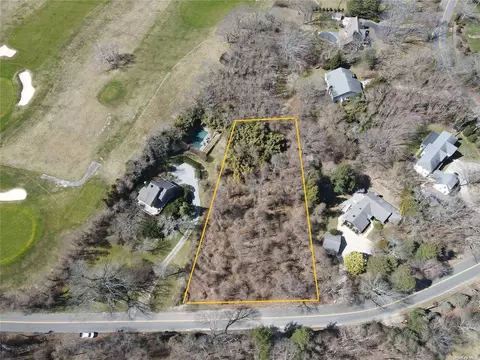 39 Gardiners Bay Dr, Shelter Island Heights, NY 11964