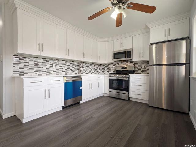11 Lynx Ln, East Setauket, NY 11733