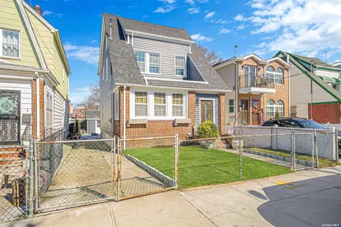 110-09 205th St, Saint Albans, NY 11412
