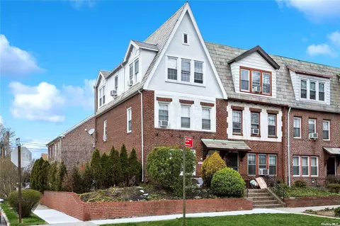 100-01 Ascan Ave, Forest Hills, NY 11375
