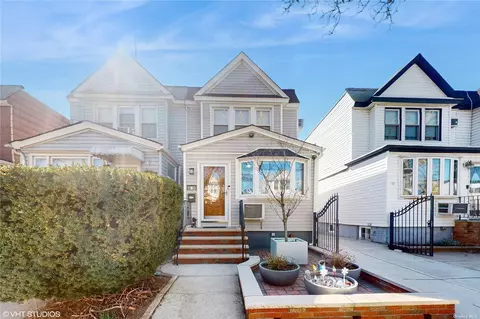 69-06 67th St, Glendale, NY 11385