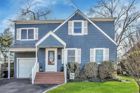 28 Miller St, Glen Cove, NY 11542