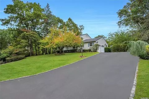93 Harvard Dr, Plainview, NY 11803 photo 1