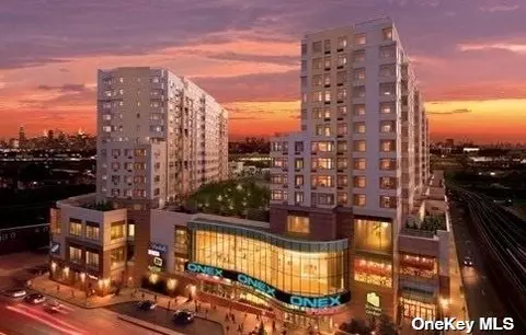 40-26 College Point Blvd #17P, Flushing, NY 11354