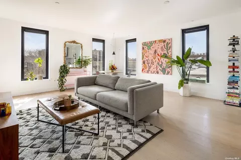 762 Park #5D, Crown Heights, NY 11238