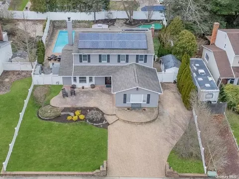 24 Birch St, Lake Grove, NY 11755