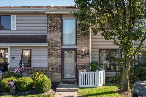 183 North Ln, Smithtown, NY 11787