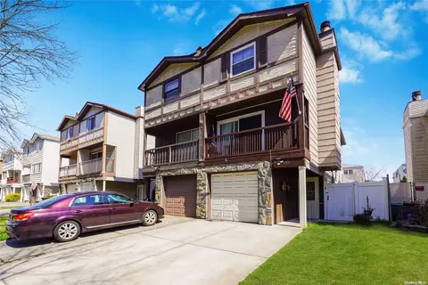 181 Park Dr N, Staten Island, NY 10314