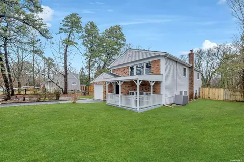241 Wilson Blvd, Islip, NY 11751